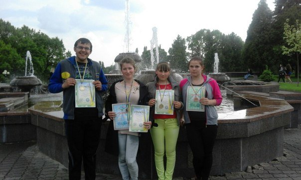 Радісний травень
