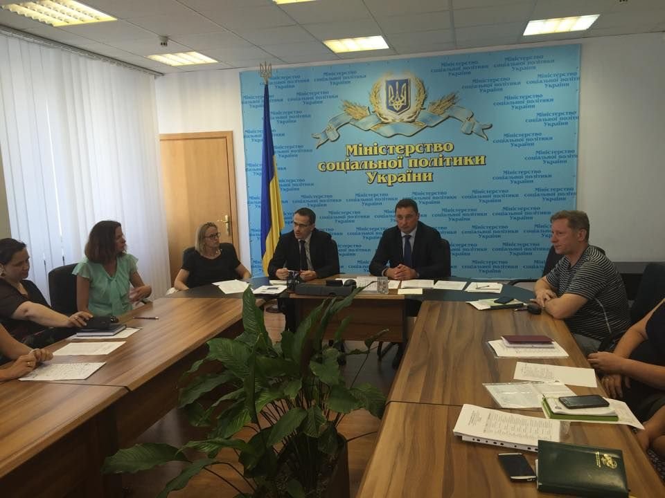 Підведено підсумки роботи Трастового фонду НАТО з фізичної реабілітації (протезування) військовослужбовців, поранених в антитерористичній операції