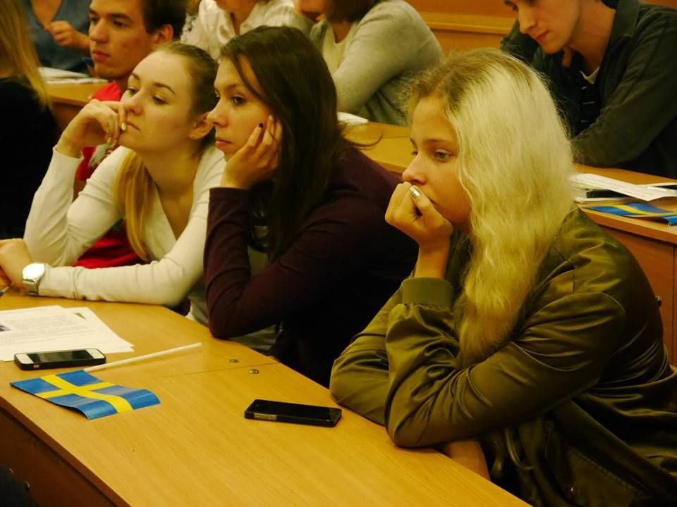 Нічого для нас без нас – фотовиставка про життєві перемоги людей з інвалідністю