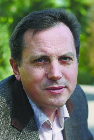 Заслужений учитель України Віктор Громовий: ”­Інтернати і спецшколи для інвалідів побудовані за принципом гетто. Діти з особливими потребами не відчувають повноцінного життя”