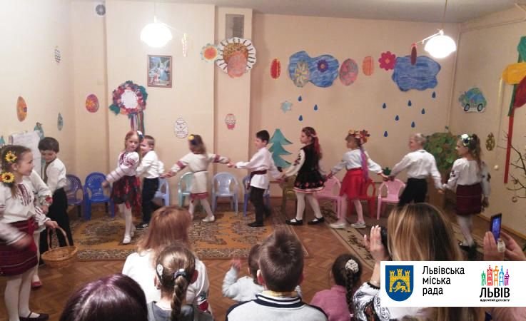 Діти з порушенням слуху взяли участь у майстер-класах до Великодня