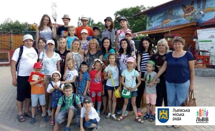 Для 25 дітей та їхніх батьків організували слухо-мовну реабілітацію у с. Явора