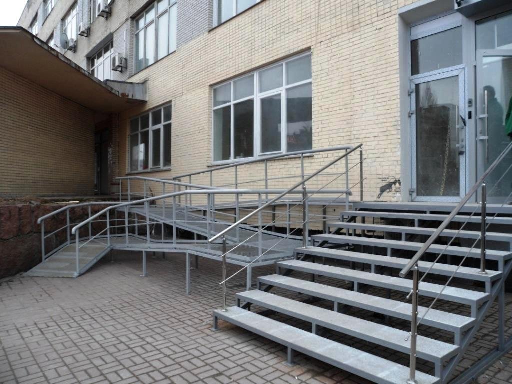 У Вінниці на будівлях, «дружніх» до людей з інвалідністю, з'являться малюнки