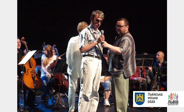 «Такого, як в нас, коли симфонічний оркестр і півтора десятка сліпих виконавців виступають разом, такого немає ніде», - О. Потимко