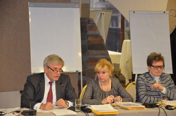 Забезпечення людей в Україні відповідними кріслами-колісними для покращення їхнього здоров’я та якості життя