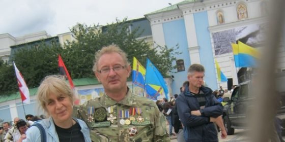 «Нескорені атошники»: 62-річний Анатолій Фатєєв на протезах грає у футбол і опановує нову професію