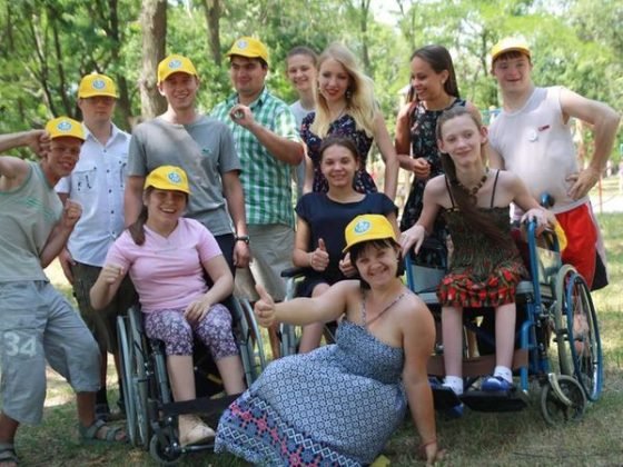 Молодь з інвалідністю просить кропивничан підтримати соціальний проєкт "Сильні духом"