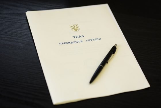 Глава держави призначив стипендії видатним українським паралімпійцям, дефлімпійцям та їх тренерам