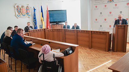 У мерії підбили підсумки заходів, які роблять місто доступнішим для людей з інвалідністю