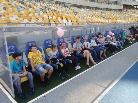 Екскурсія до НСК «Олімпійський» та Будинку футболу для дітей з Луганської області