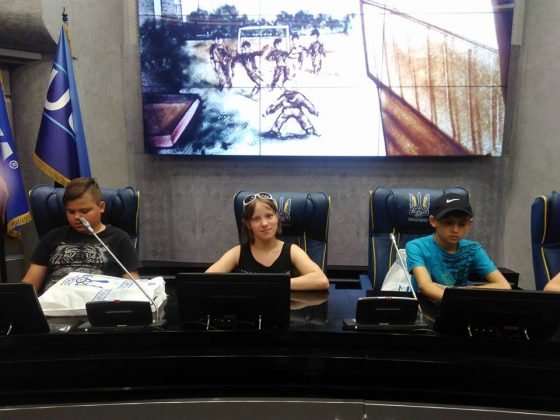 Екскурсія до НСК «Олімпійський» та Будинку футболу для дітей з Луганської області