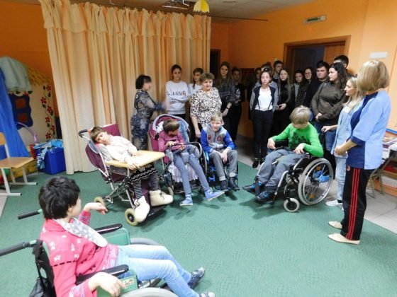 Лідери волонтерських загонів міста ознайомилися з особливостями роботи з людьми з інвалідністю