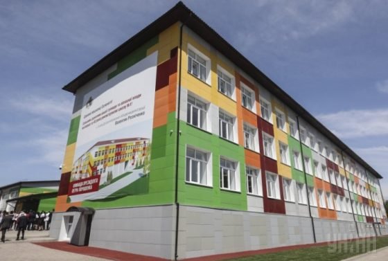 Більшість українських шкіл все ще не мають безбар’єрного доступу