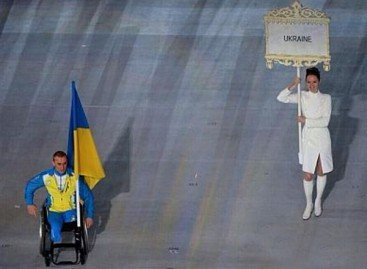 Відкриття Паралімпіади-2014: українському прапороносцеві аплодував стоячи весь стадіон