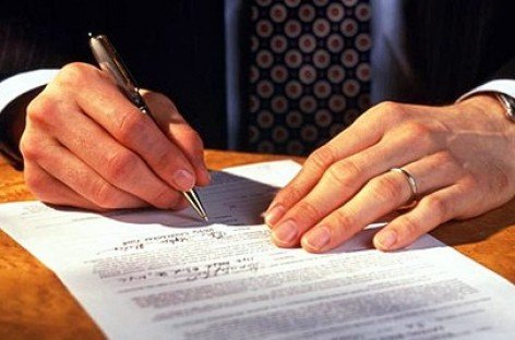 Вітаємо Вас із підписанням Закону України
