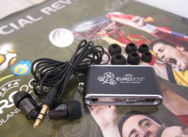 РАЗЫГРЫВАЕМ три MP3-плеера с логотипом Евро-2012