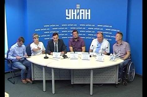 Людей з інвалідністю що пересуваються на візку позбавили можливості пройти реабілітацію