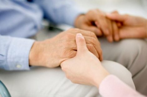 Уряд визначив граничний розмір грошової допомоги на догляд за особою з інвалідністю І чи ІІ групи внаслідок психічного розладу