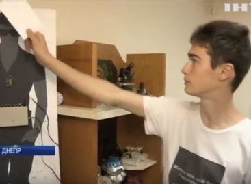 Український школяр винайшов “помічника” для незрячих людей