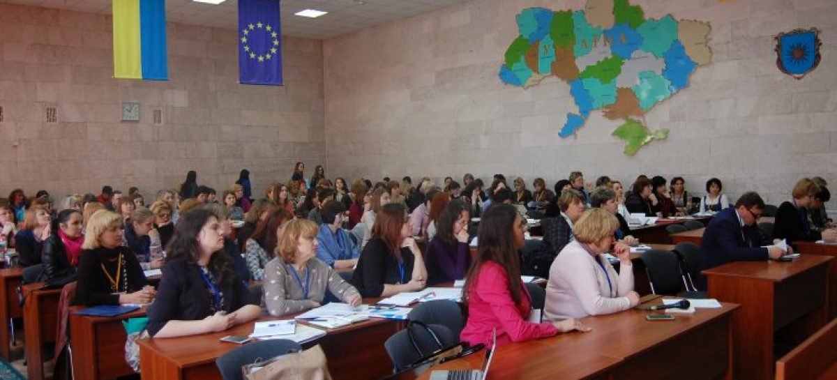 На Хмельниччині навчають спеціалістів для роботи з дітьми, що мають інвалідність