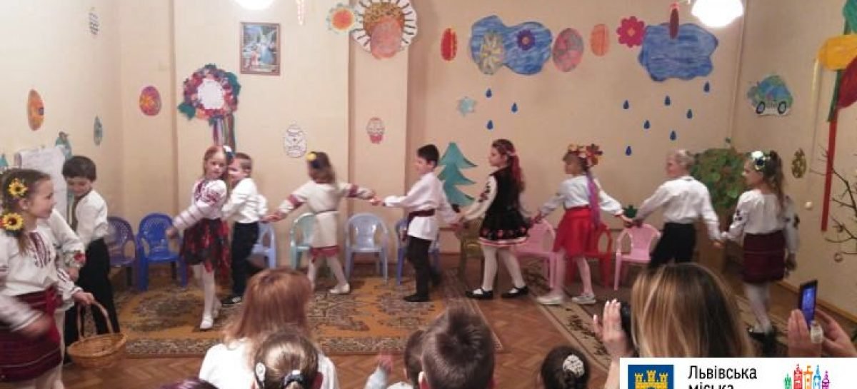 Діти з порушенням слуху взяли участь у майстер-класах до Великодня