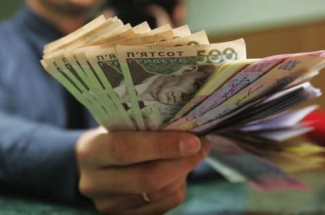 Уряд підвищив розміри виплати щорічної разової грошової допомоги до 5 травня у 2017 році в середньому на 26%