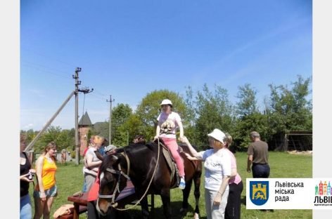 Молодь з інвалідністю Карітасу Львова провела змістовне дозвілля в оздоровчому таборі