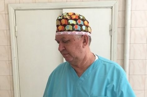“Через год после операции Владик стал играть пришитой ногой в… футбол, а потом занялся танцами”
