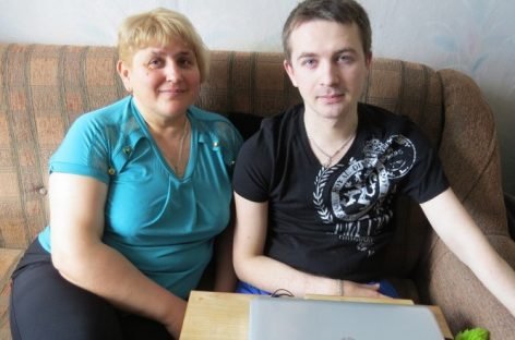Після двох років лежачого життя лучанин почав самостійно заробляти гроші на реабілітацію, виготовляючи мило