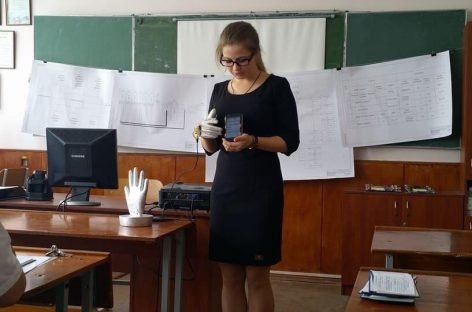 Українка створила пристрій здатний покращити спілкування людей з порушеннями слуху та мовлення