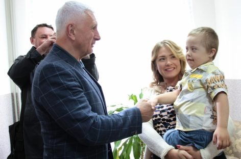 Завдяки проєкту «Коло Добра» дитячий центр паліативної допомоги у Надвірній отримав реабілітаційне обладнання