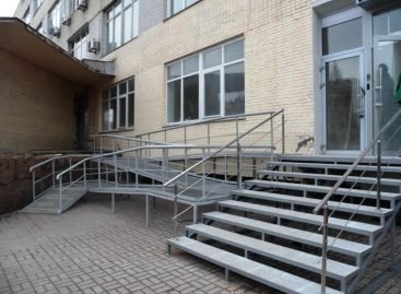 У Вінниці на будівлях, «дружніх» до людей з інвалідністю, з’являться малюнки