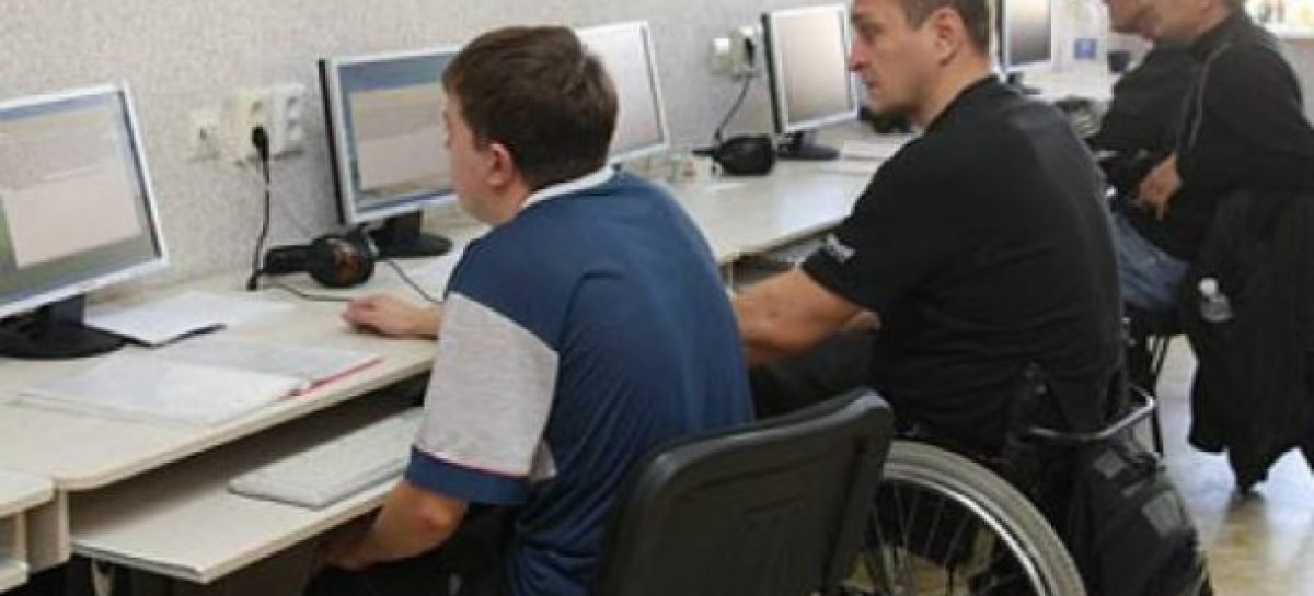 Майже 1500 осіб з інвалідністю скористалися послугами служби зайнятості