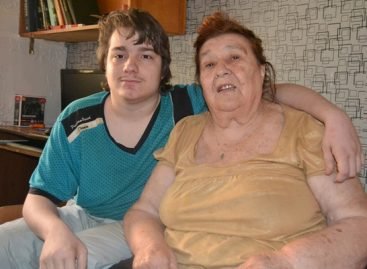 Тамара Голубятникова: “Меня предупреждали, что ребенок, которого усыновляю, необучаемый. Сегодня Славик мечтает защитить кандидатскую”