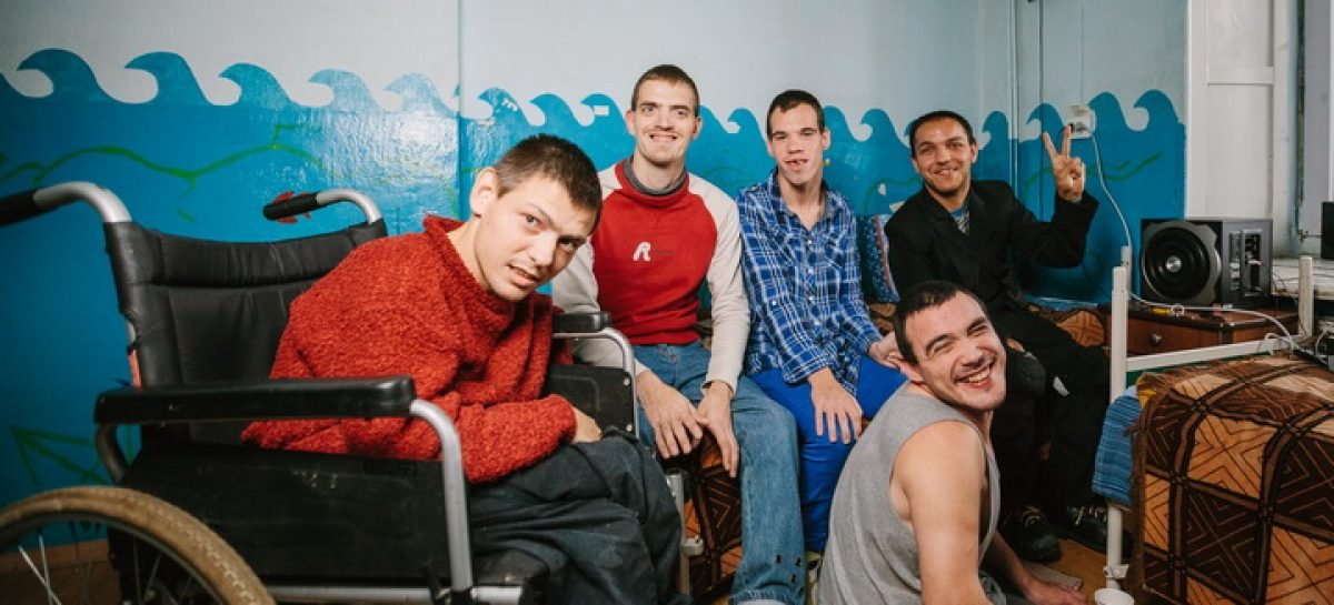У Франківську відкриють фотовиставку “сонячних” дітей із Залучанського інтернату