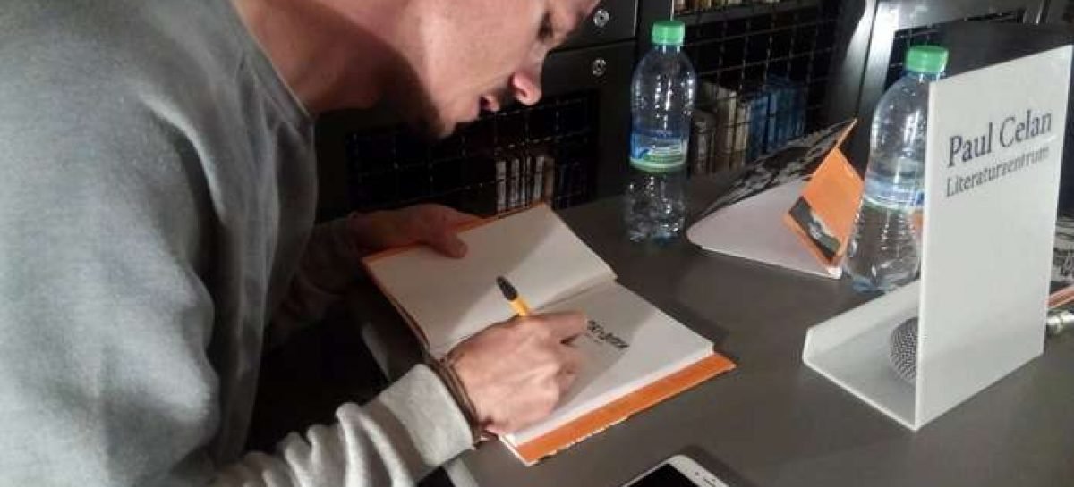 Книгу про дітей з аутизмом презентував у Чернівцях молодий письменник Марк Лівін