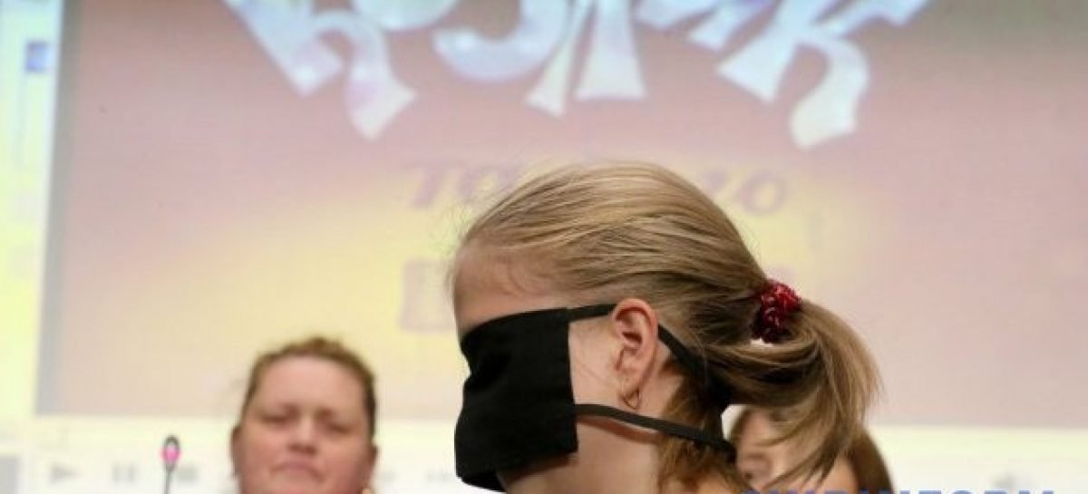 В Укрінформі презентували мультсеріал «Лис Микита» для незрячих дітей