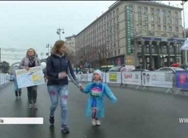 Маленькі спортсмени: як пробігли марафон у Києві діти з аутизмом