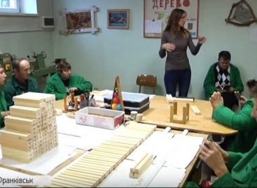 Хоббі-терапія: Як франківський “Карітас” підтримує молодь з інвалідністю