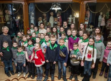 До Дня Святого Миколая Марина Порошенко запросила дітей Київщини на благодійну виставу у Театр ляльок