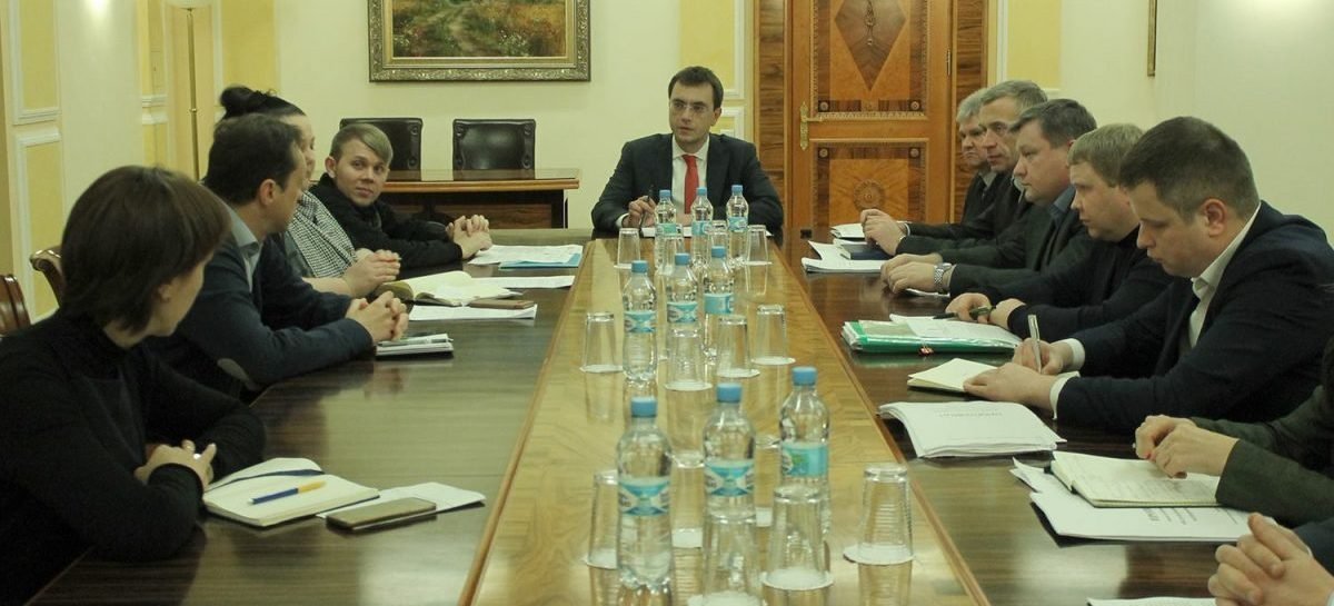 «Укрзалізниця» має уважно ставитися до осіб з інвалідністю, – Володимир Омелян