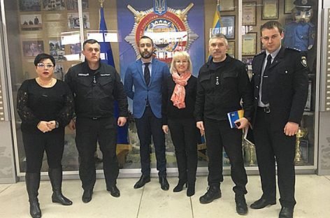 Пилотный проєкт. Мариупольских полицейских обучат новому для них языку