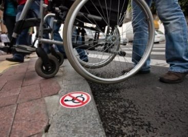 Працевлаштування людей з інвалідністю в Україні: чи є ознаки дискримінації?