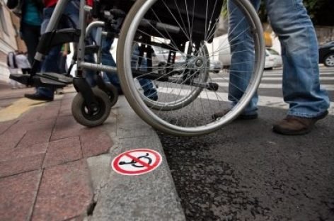 Працевлаштування людей з інвалідністю в Україні: чи є ознаки дискримінації?