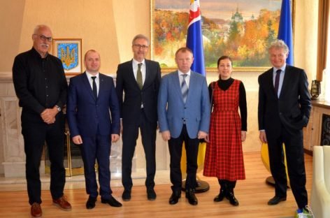 Європейський досвід у наданні послуг людям з інвалідністю закарпатцям передають голландські фахівці