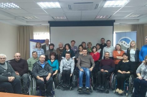Моніторинг та адвокація забезпечення безперешкодного доступу до виборчих дільниць для людей з інвалідністю