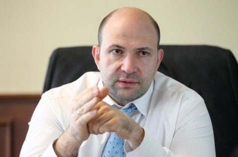 В Україні заборонять проєктування тимчасових автостоянок на тротуарах, – Лев Парцхаладзе
