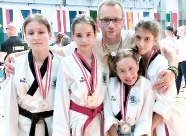Дві золоті і дві срібні медалі здобули в Австрії спортсменки з ДЦП із Ладижина