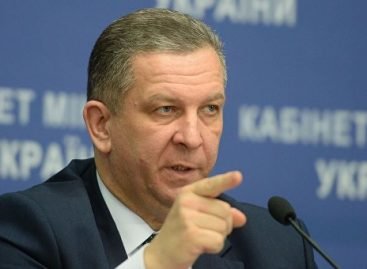 30 спеціальних автобусів буде закуплено для громад, які на своїй території запровадять службу перевезень людей на візках, – Андрій Рева