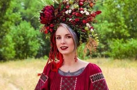 Командир «Госпитальеров» Яна Зинкевич снялась для проєкта «Вишивка і вишиванка»